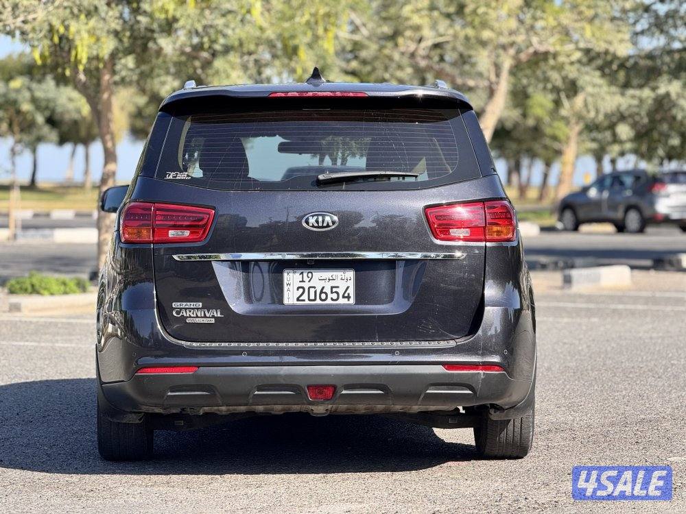 كيا كرنفال موديل 20204
