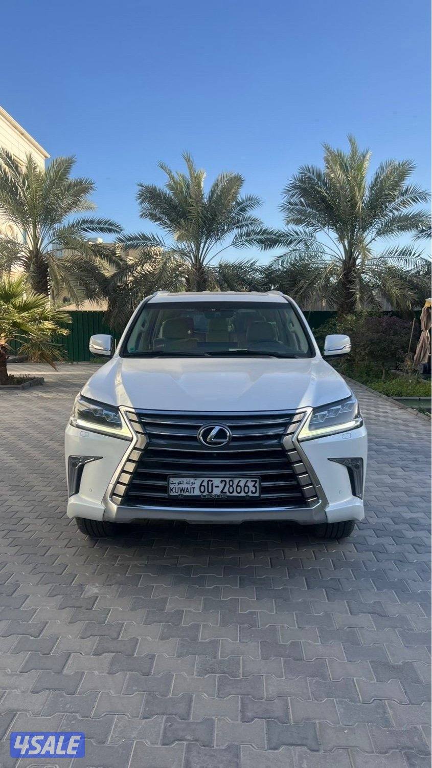 للبيع لكزس LX570 موديل ٢٠٢١1