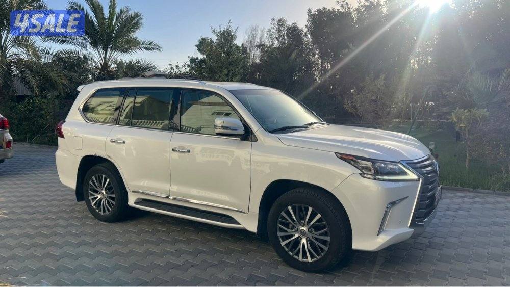 للبيع لكزس LX570 موديل ٢٠٢١2