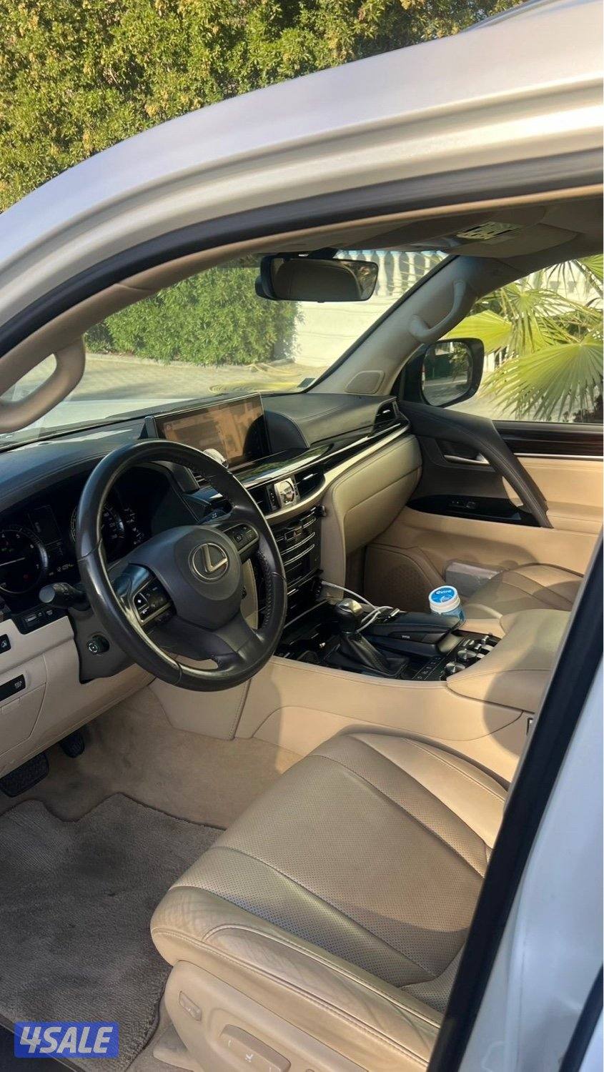 للبيع لكزس LX570 موديل ٢٠٢١5