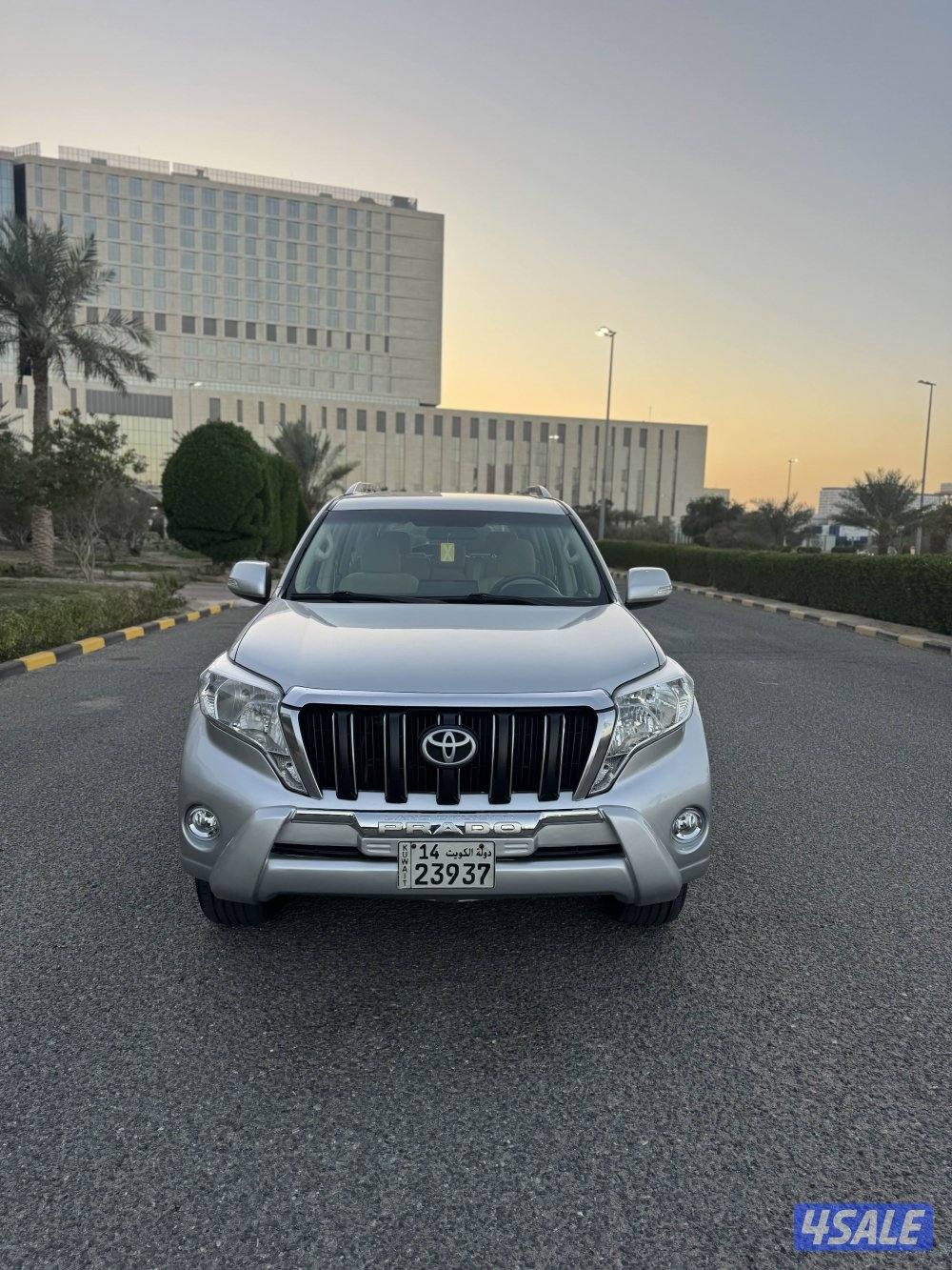 تويوتا برادو TXL بحاله ممتازة 20161