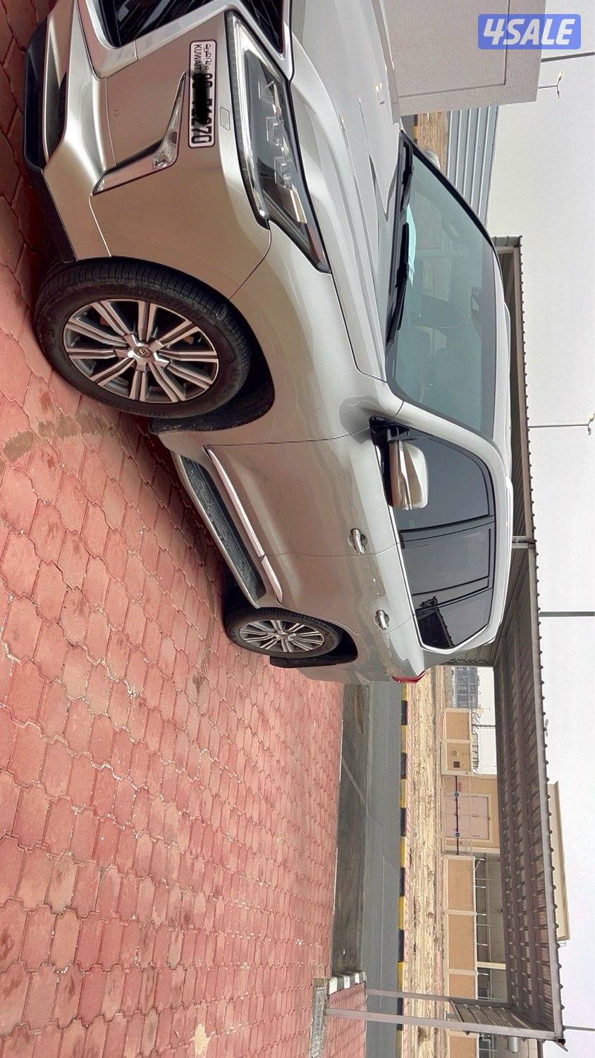 لكزس LX قمة بالنظافة2