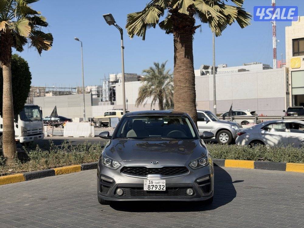 كيا سيراتو موديل : 2019 عداد : 147 الف كم وارد الوكاله شرط الفحص1