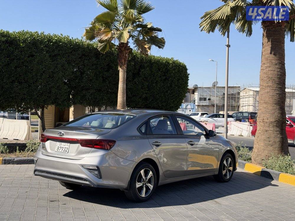 كيا سيراتو موديل : 2019 عداد : 147 الف كم وارد الوكاله شرط الفحص5