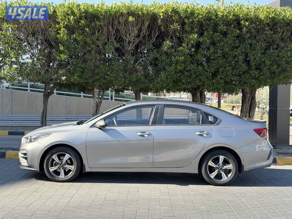 كيا سيراتو موديل : 2019 عداد : 147 الف كم وارد الوكاله شرط الفحص9