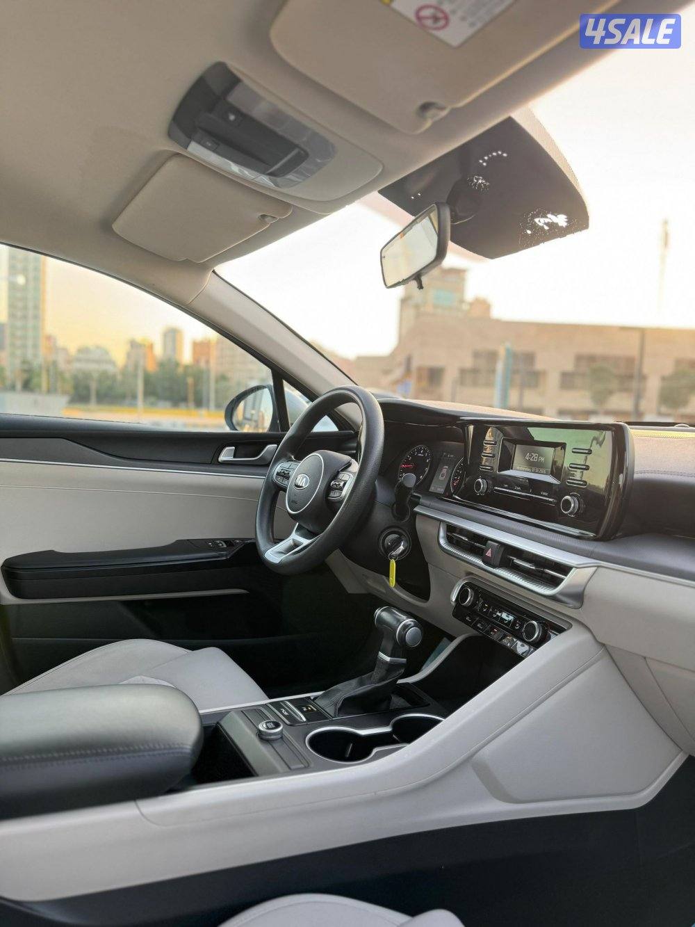 للبيع كيا K5 موديل 2021
عداد 83 الف 
وارد الوكاله4