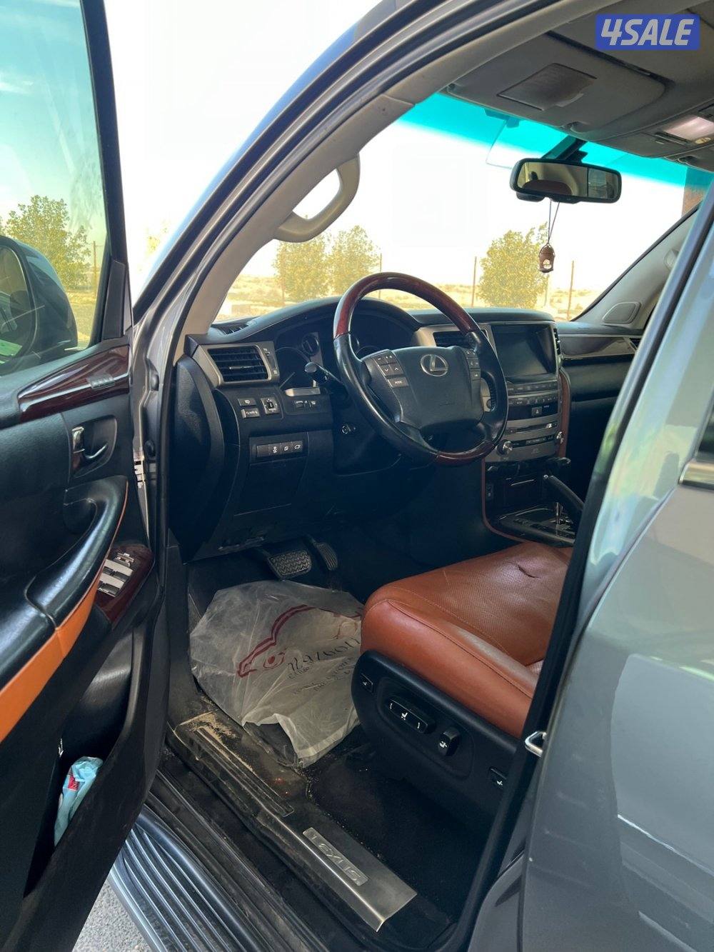 للبيع لكزس 201411