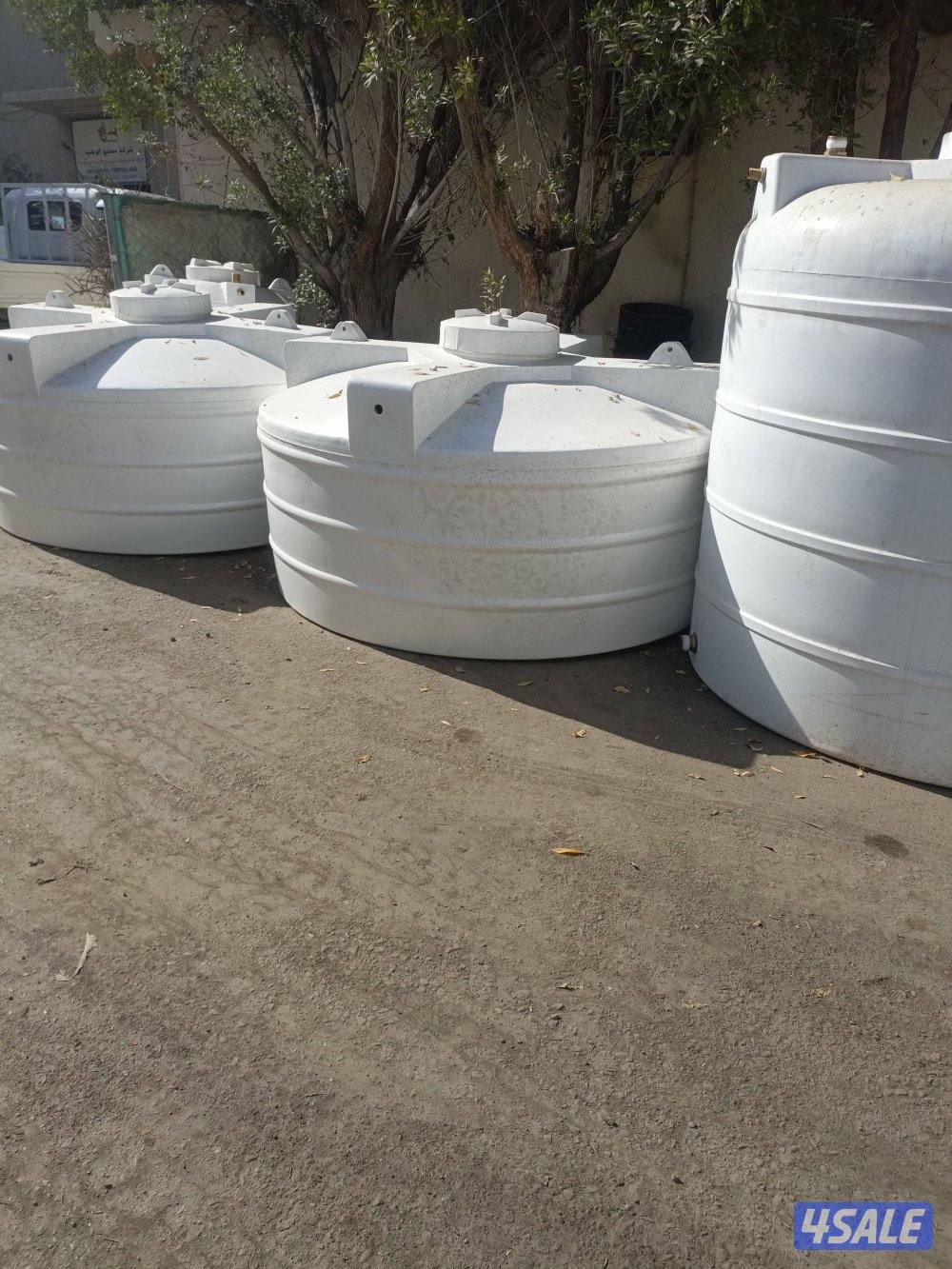 يوجد خزانات مياه وصيانه سخان مركزي وتصليح الخزانات وتركيب فلات9