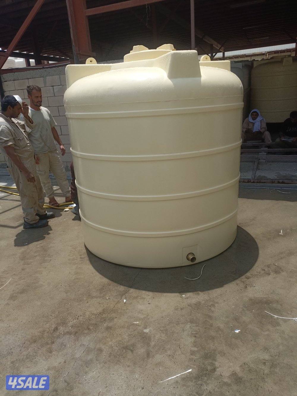 يوجد خزانات مياه وصيانه سخان مركزي وتصليح الخزانات وتركيب فلات14