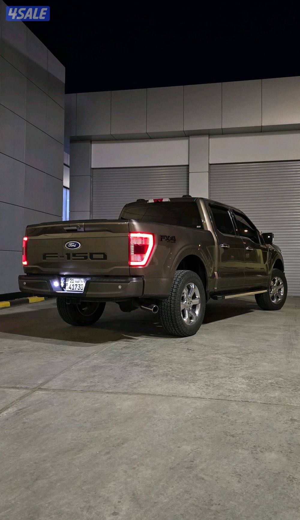 للبيع او للبدل لاريت 2022 تحت الكفاله 8 سلندر اعلى درجه1