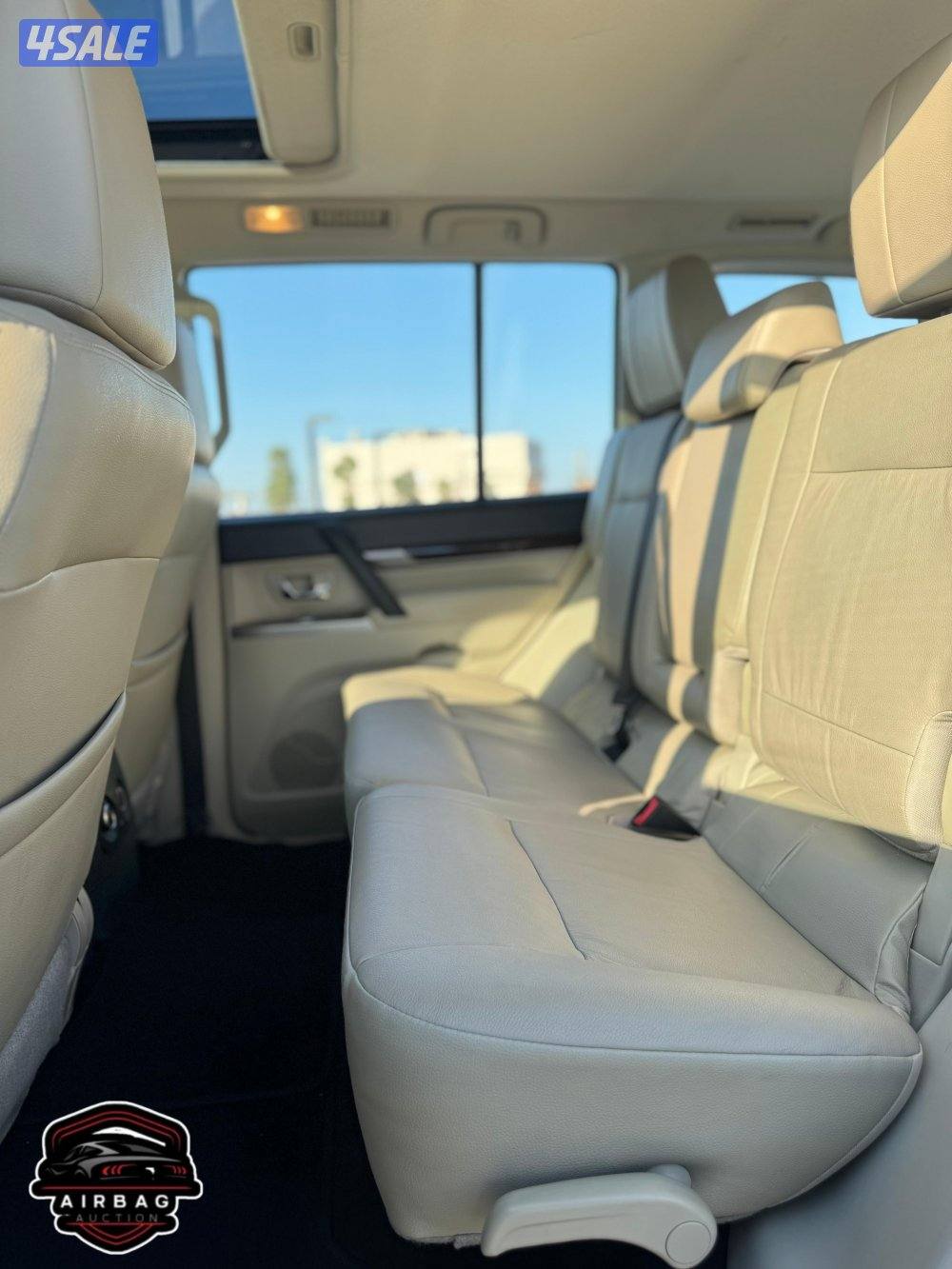 باجيرو موديل 2021 
عداد 82 الف 
ماكينه 3.8  كامل المواصفات صبغ الوكالة2