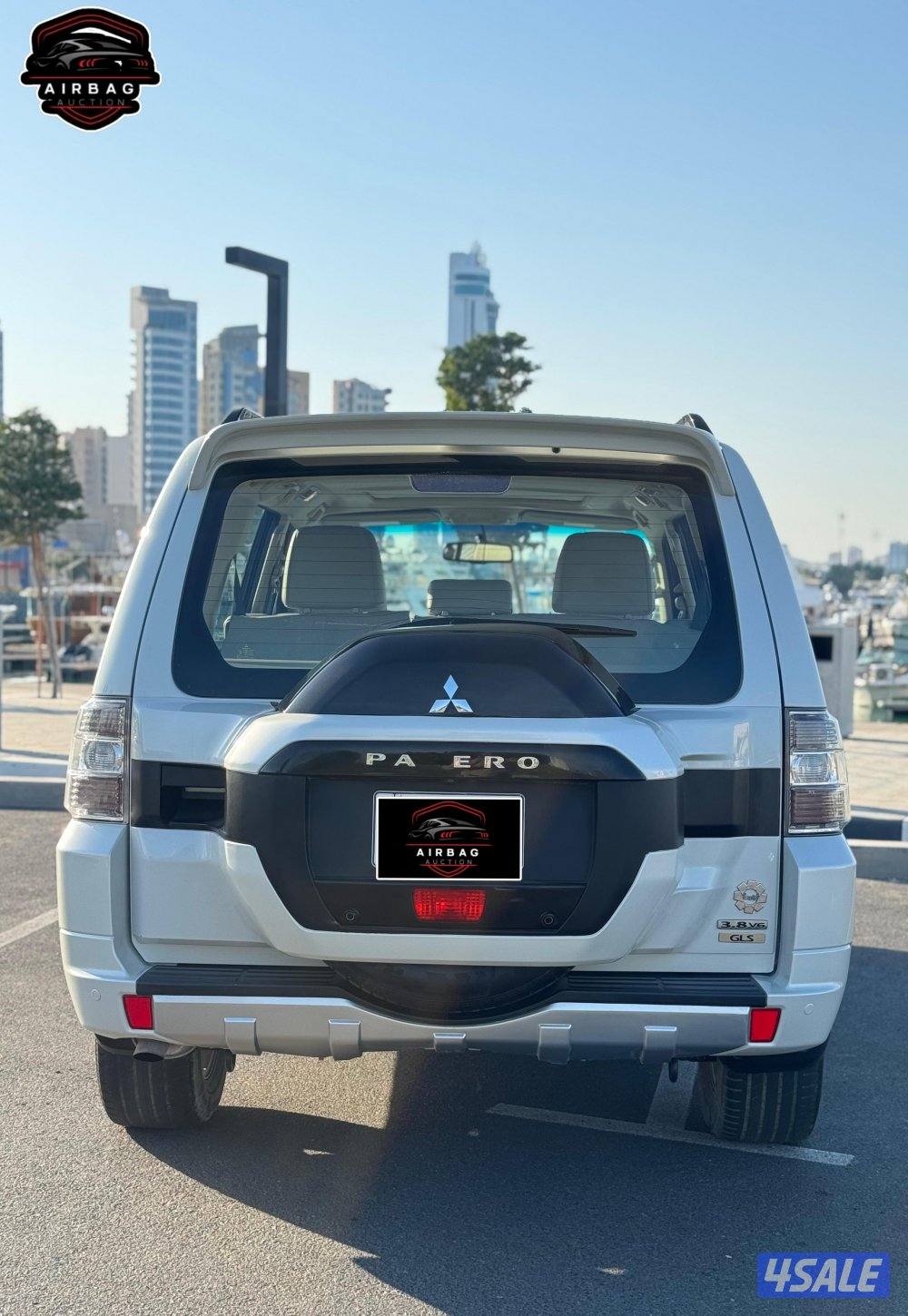 باجيرو موديل 2021 
عداد 82 الف 
ماكينه 3.8  كامل المواصفات صبغ الوكالة3