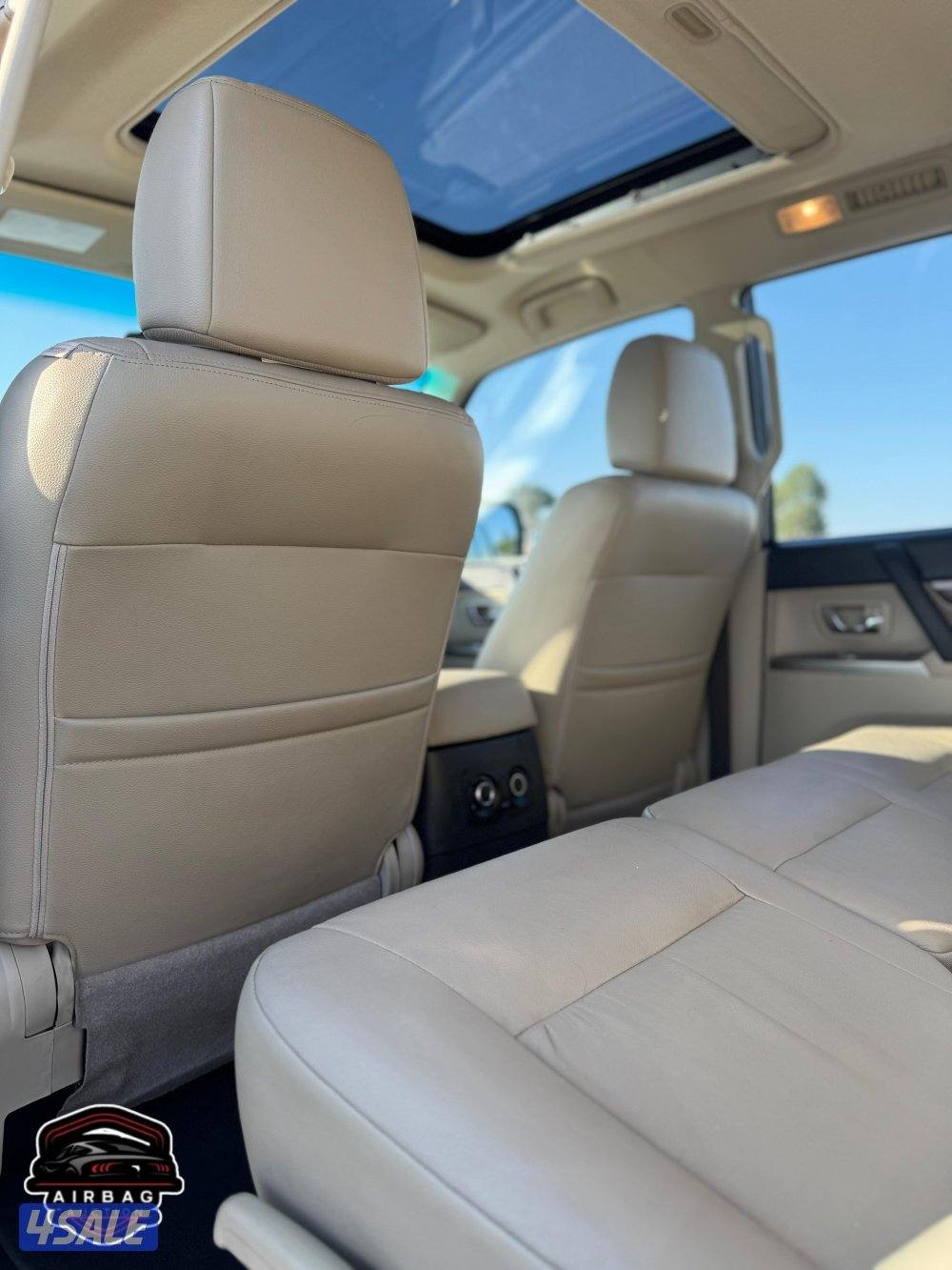 باجيرو موديل 2021 
عداد 82 الف 
ماكينه 3.8  كامل المواصفات صبغ الوكالة4