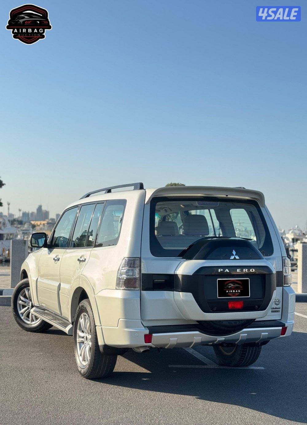 باجيرو موديل 2021 
عداد 82 الف 
ماكينه 3.8  كامل المواصفات صبغ الوكالة5