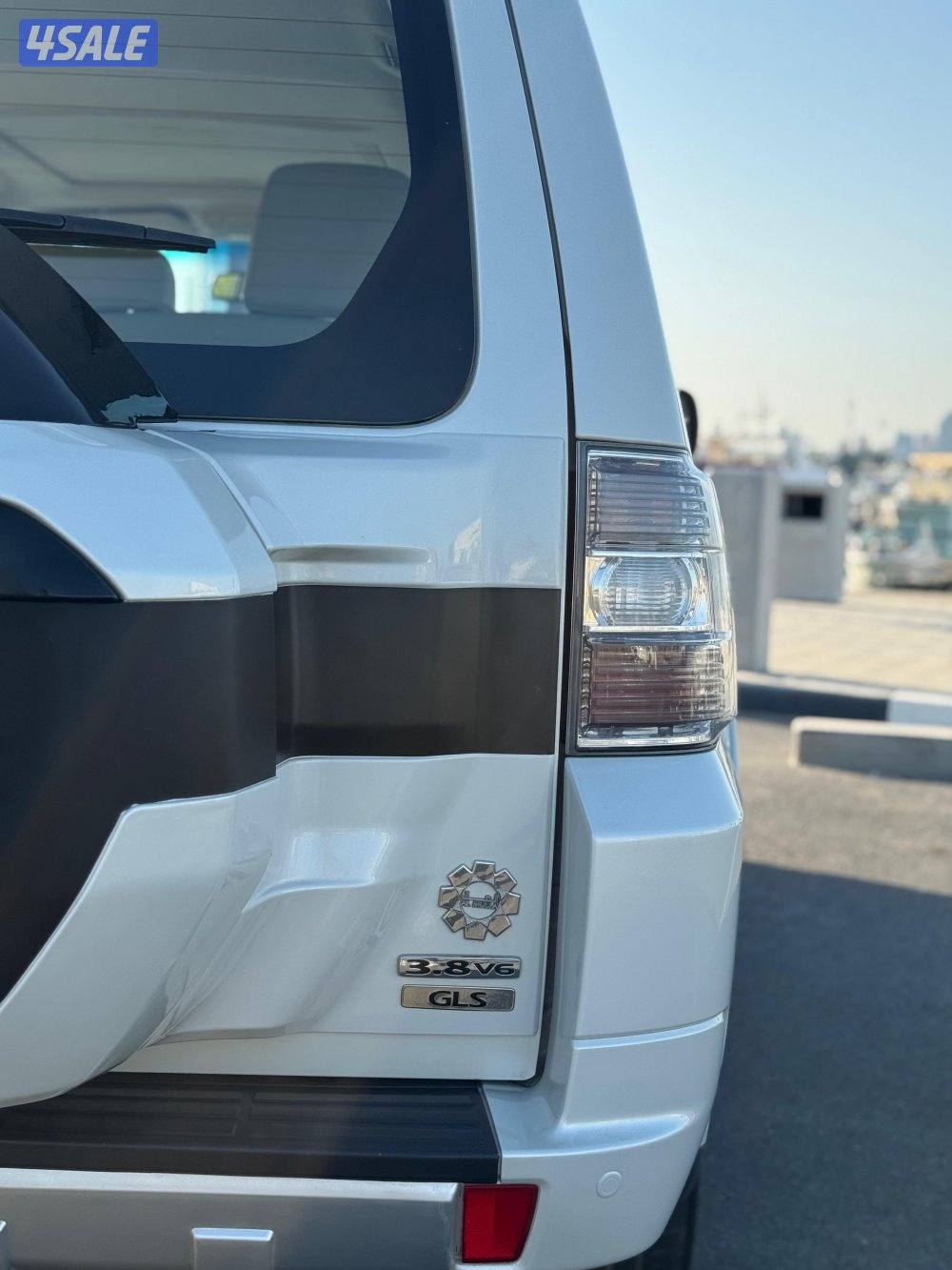 باجيرو موديل 2021 
عداد 82 الف 
ماكينه 3.8  كامل المواصفات صبغ الوكالة7