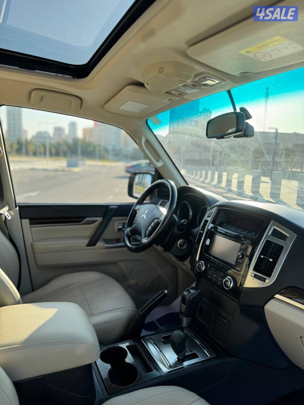 باجيرو موديل 2021 
عداد 82 الف 
ماكينه 3.8  كامل المواصفات صبغ الوكالة8