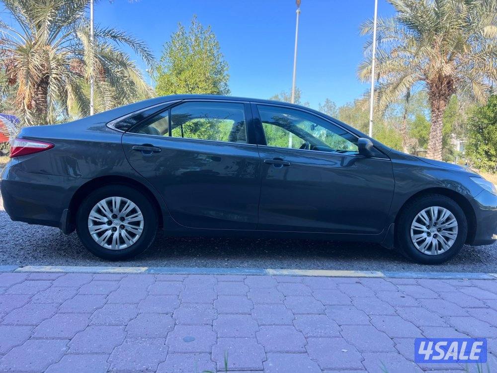 كامري موديل ٢٠١٧ ماشي ١٢٨ الف سرفيس وكاله GL شاشه كامره3