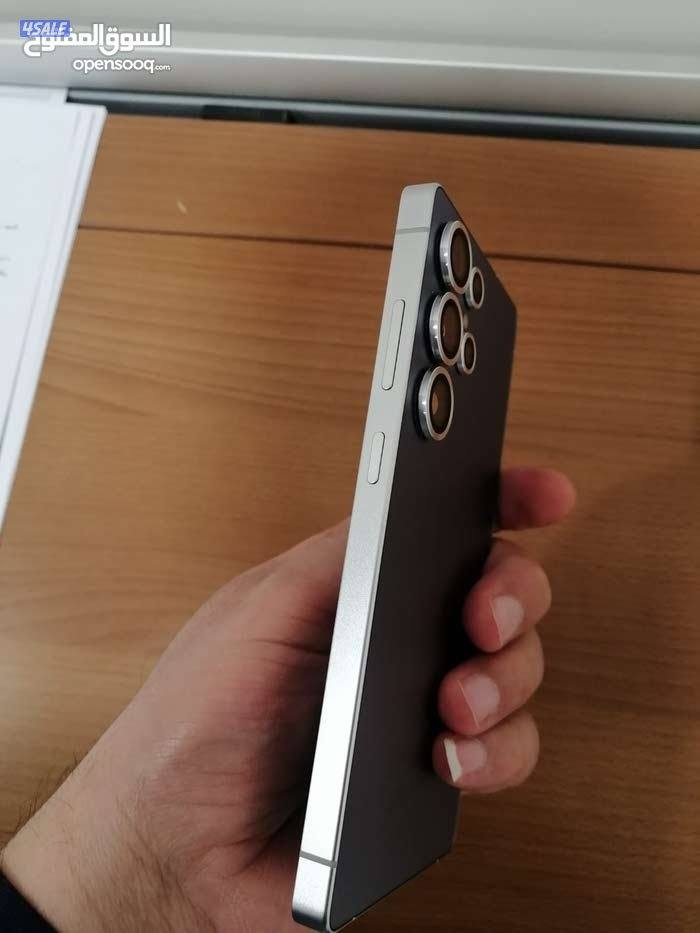 للبيع تليفون سامسونج Ultra 25 اللون ازرق 256gb حجم 6,9 Samsung S25 Ult3