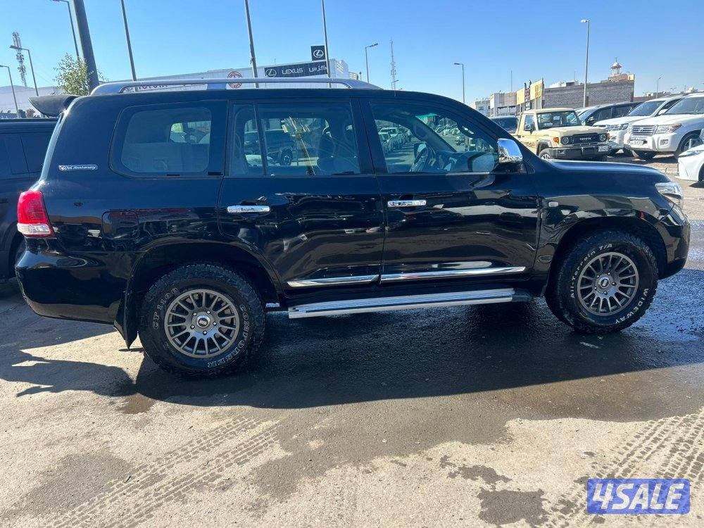 تويوتا لاند كروزر V8-GX.R  موديل 20112