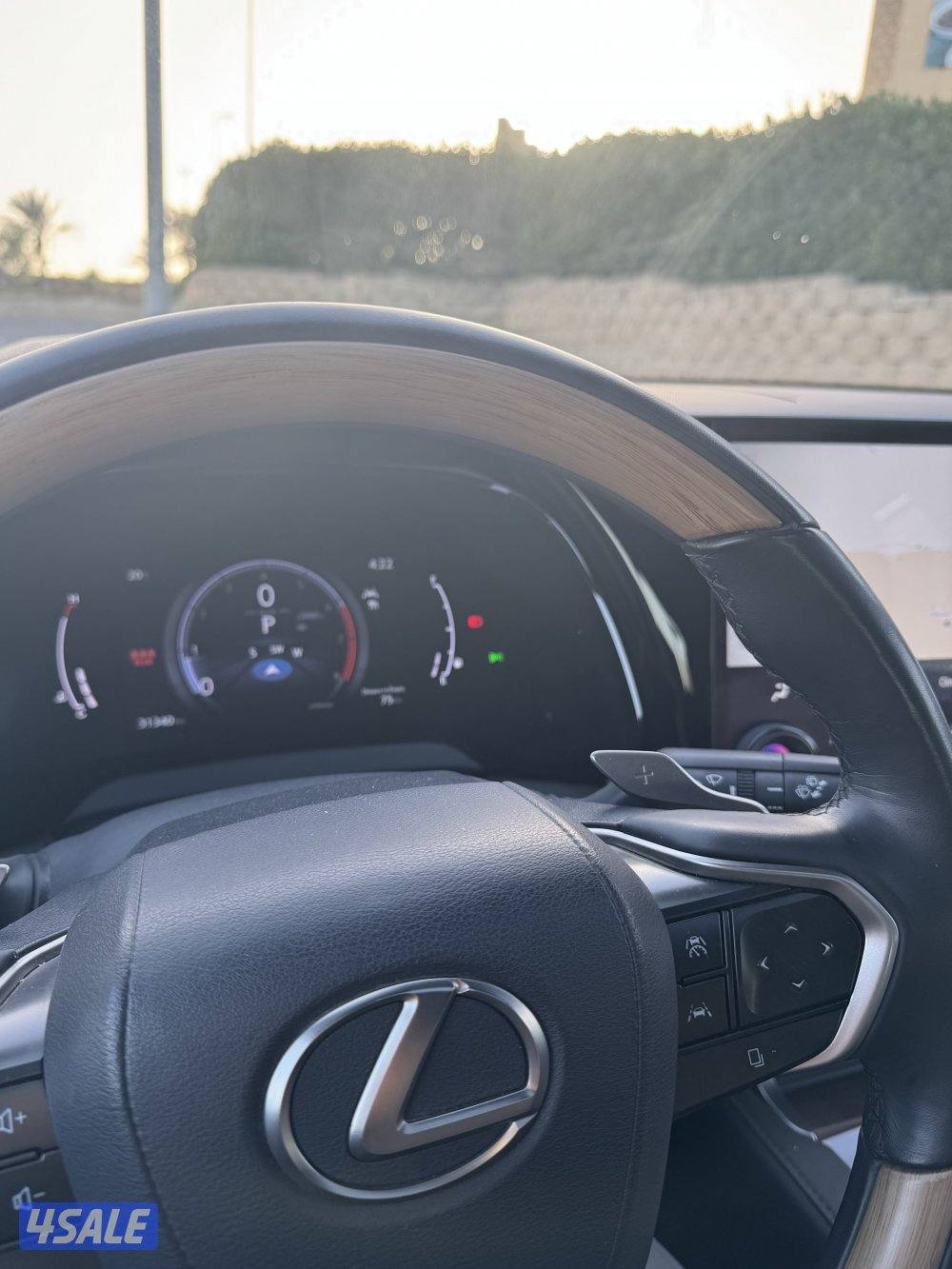 للبيع لكزس RX3506