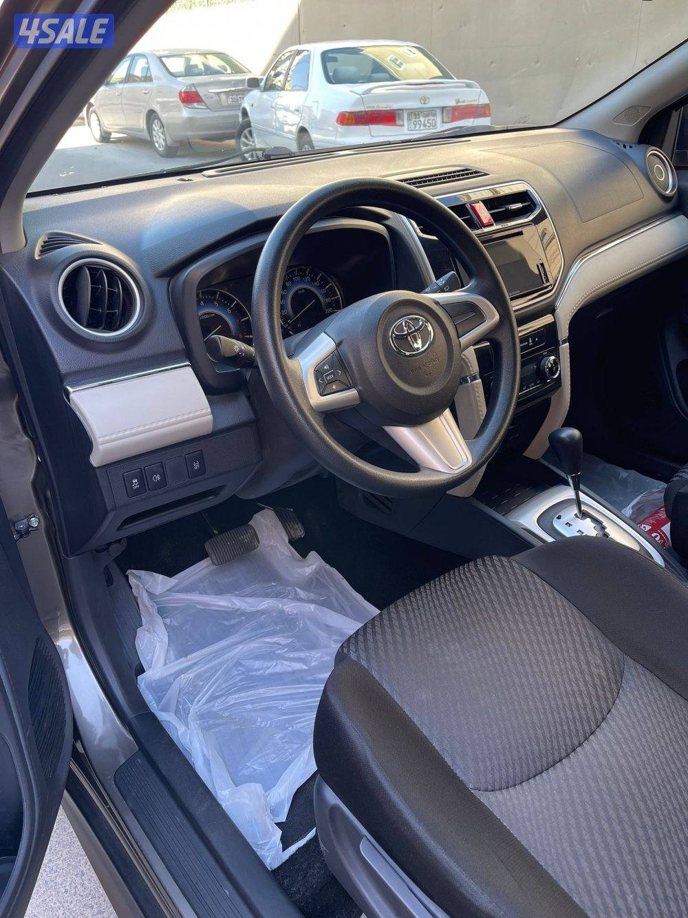 تحت الكفالة سيرفس منتظم8