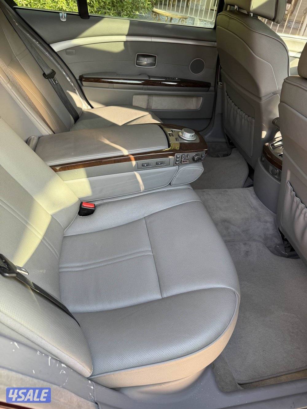 بي ام دبايو 2006 - 750 il كامل المواصفات فل اوبشن عداد 131000 الف كم2