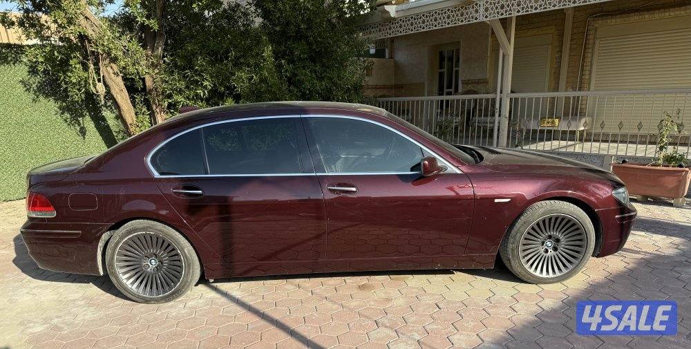 بي ام دبايو 2006 - 750 il كامل المواصفات فل اوبشن عداد 131000 الف كم8