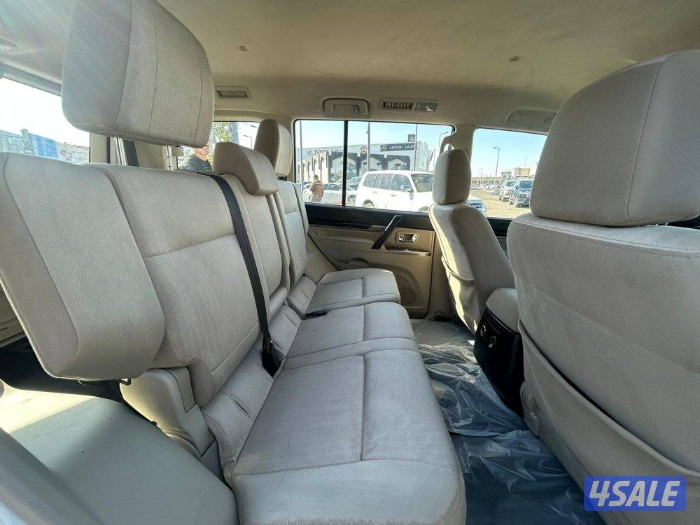 ميتسوبيشى باجيرو -V6 موديل 2020 ماشى 133.000 k.m  وارد الملا .4