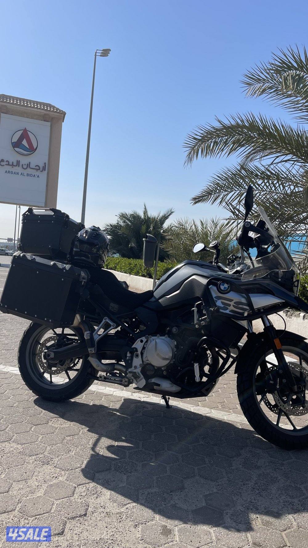 BMW 750 GS0