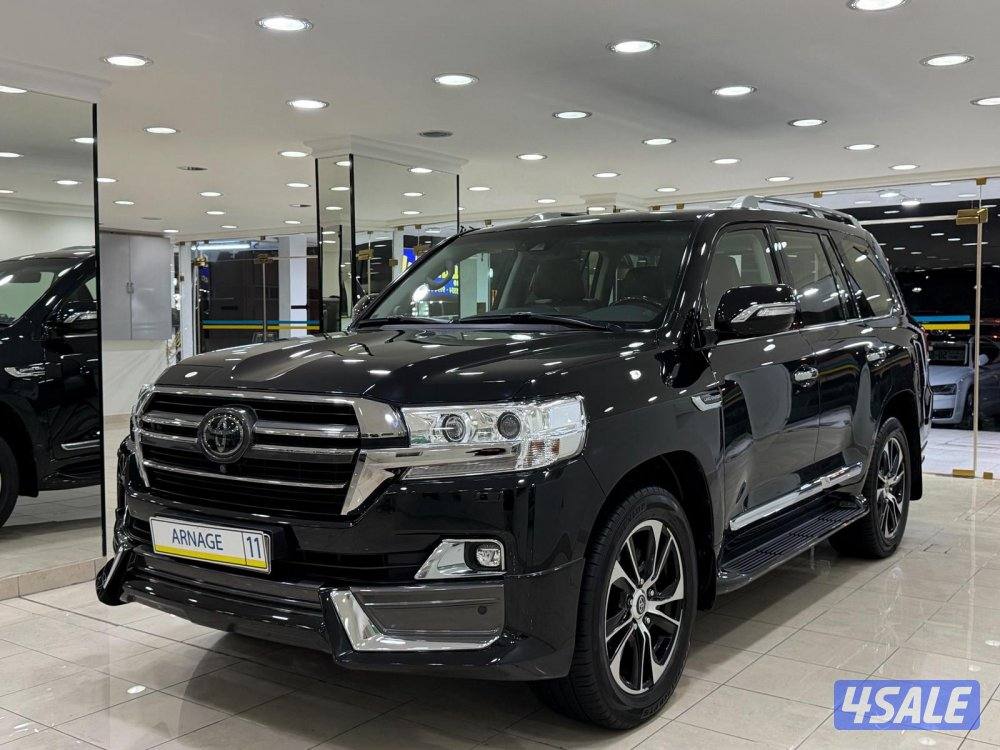 لاندكروزر GRAND TOURING S وكالة موديل ٢٠٢١ عداد ١٣٠ الف كيلو1