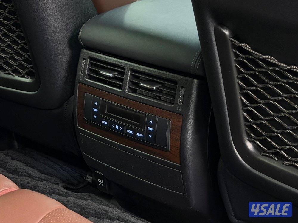 لاندكروزر GRAND TOURING S وكالة موديل ٢٠٢١ عداد ١٣٠ الف كيلو9