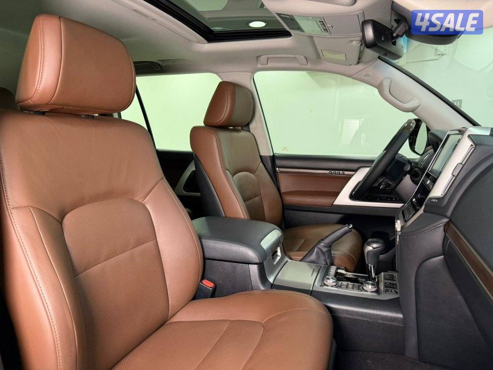 لاندكروزر GRAND TOURING S وكالة موديل ٢٠٢١ عداد ١٣٠ الف كيلو8