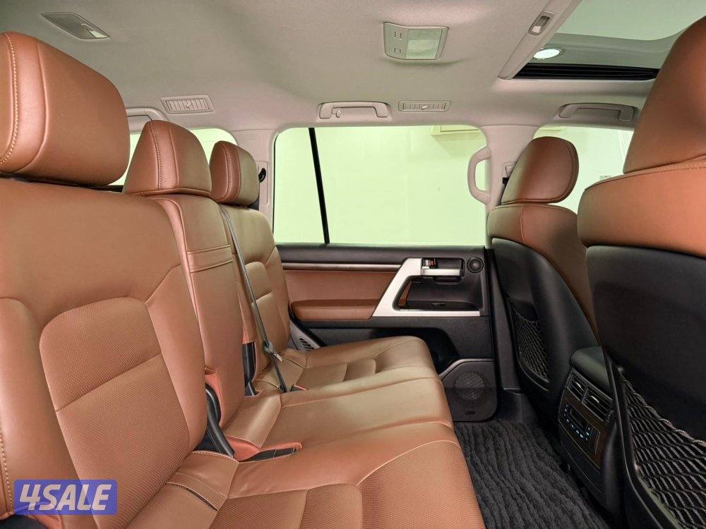 لاندكروزر GRAND TOURING S وكالة موديل ٢٠٢١ عداد ١٣٠ الف كيلو10