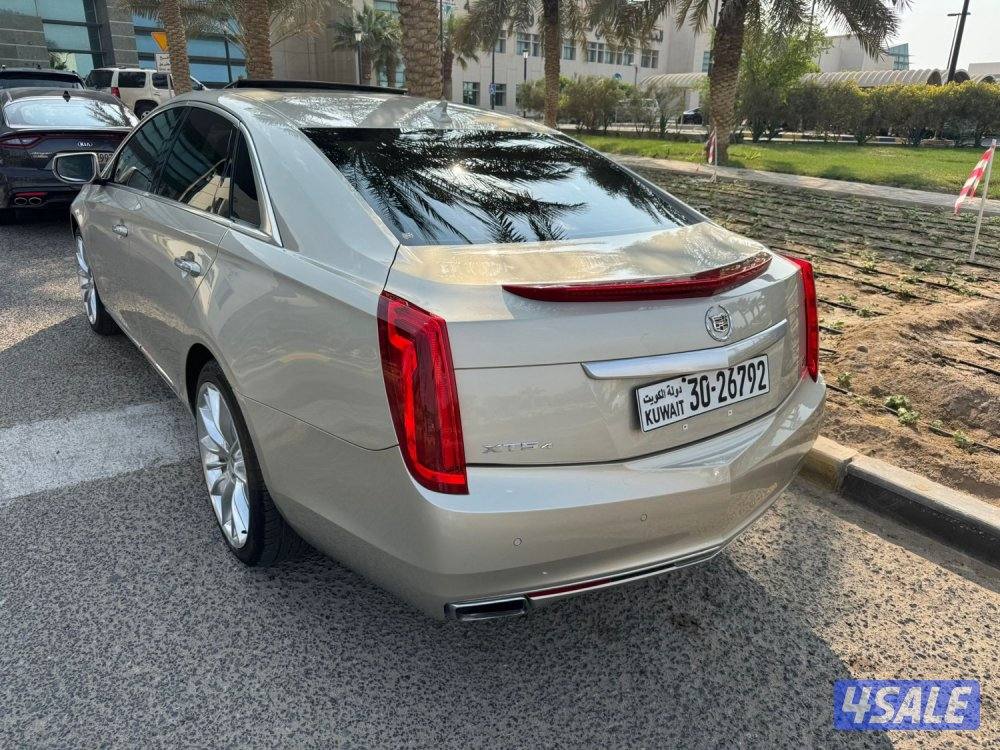 كاديلاك XTS4 مديل 2013 ماشي 41 نظيفه جدا بحالة نادره شرط الفحص3