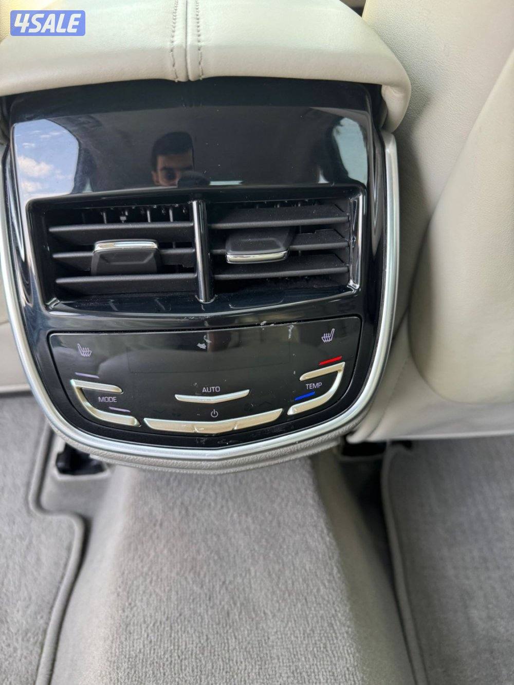 كاديلاك XTS4 مديل 2013 ماشي 41 نظيفه جدا بحالة نادره شرط الفحص9