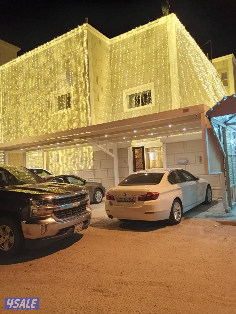 تاجير كراسي وطاولات وكنب أمريكي حواجز ممر ديجي12