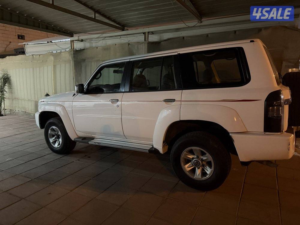 للبيع فتك وارد الامارات 2016 شرط الفحص صبغ الوكاله قير مكينه ماشي 2451