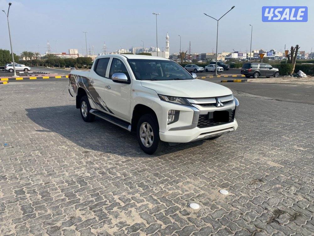 2022 (بنزين)MITSUBISHI دبل قير0