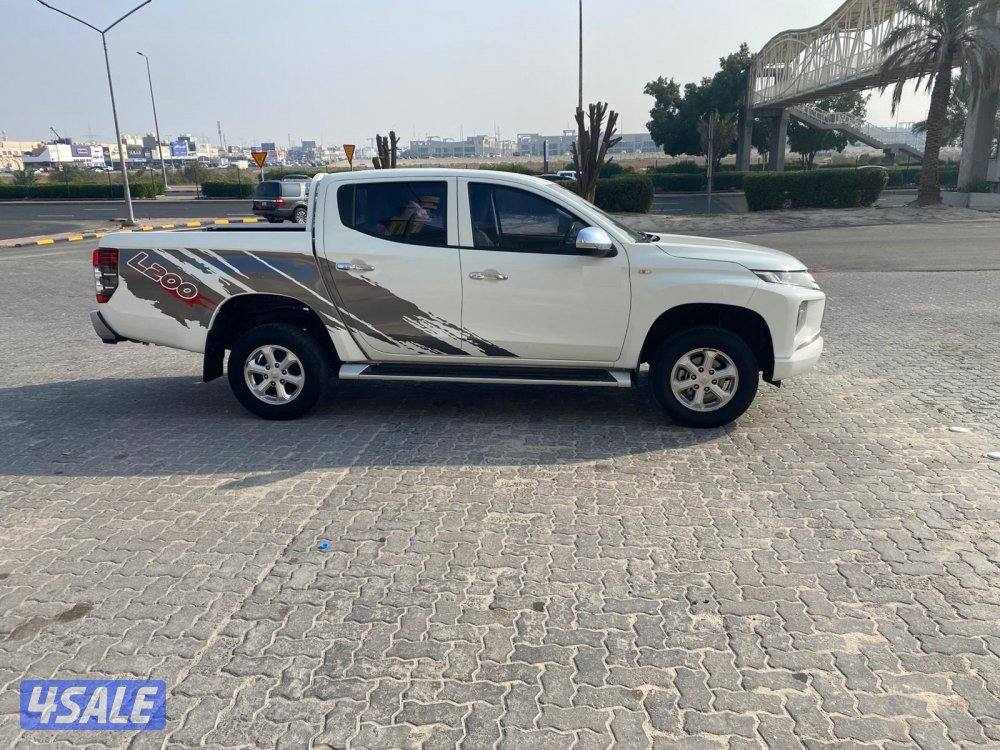 2022 (بنزين)MITSUBISHI دبل قير2