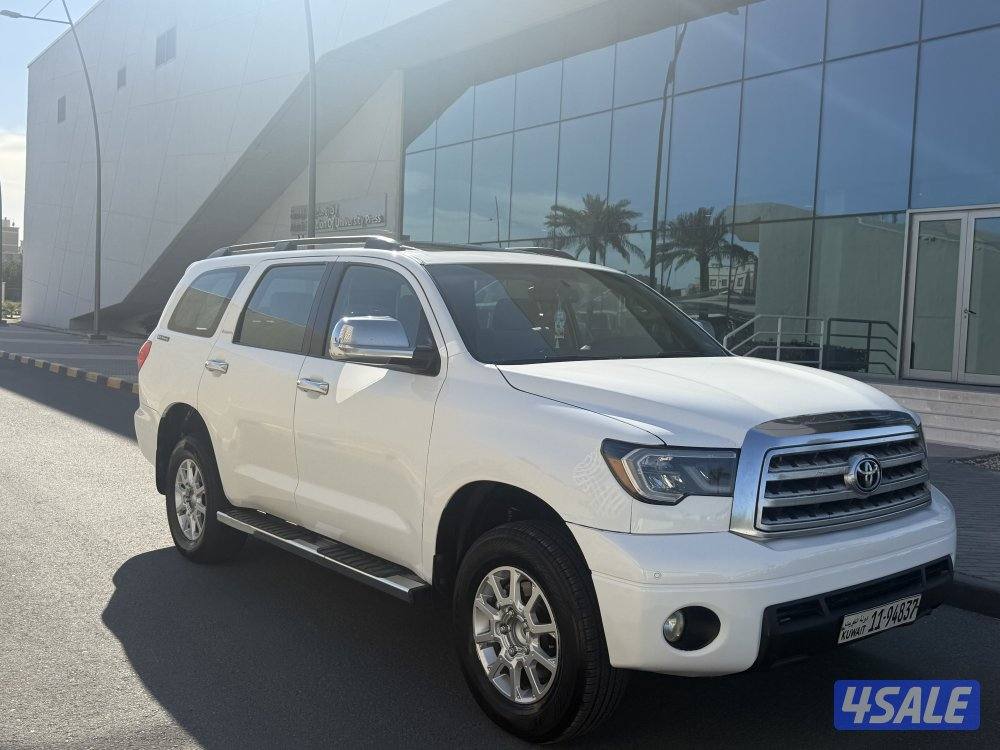 للبيع سيكويا موديل 2012 وارد الساير بحاله0