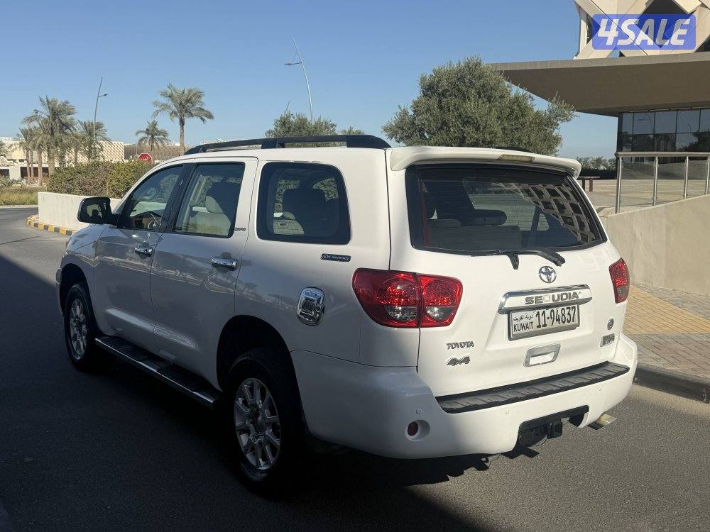 للبيع سيكويا موديل 2012 وارد الساير بحاله3