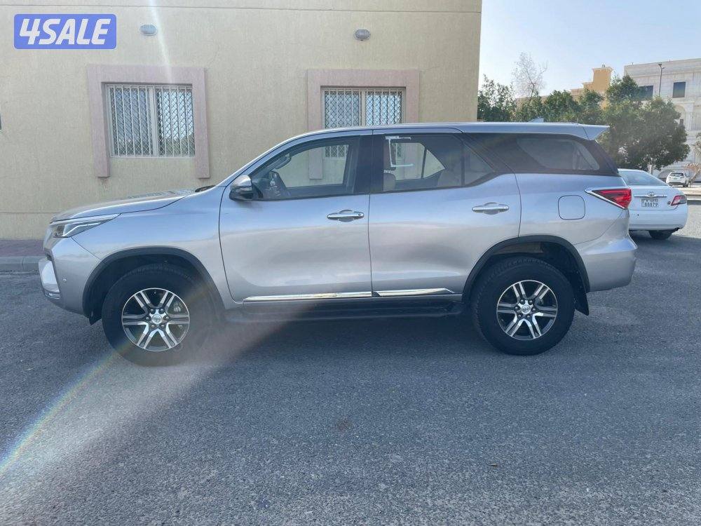 2023فورتشنر V4 (4X2)3