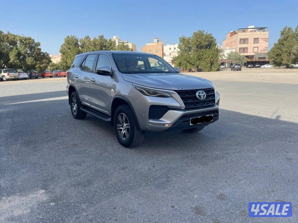 2023فورتشنر V4 (4X2)6