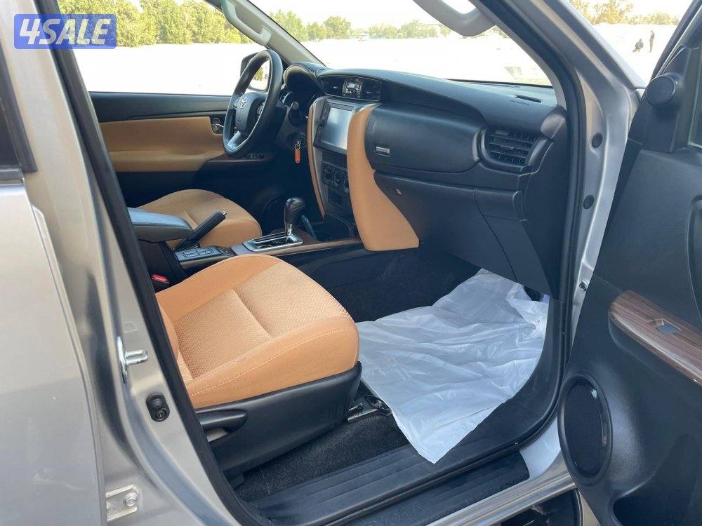 2023فورتشنر V4 (4X2)8