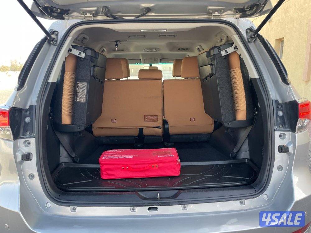 2023فورتشنر V4 (4X2)12