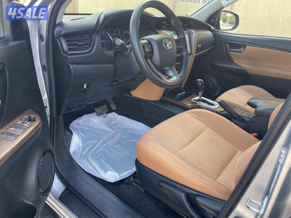 2023فورتشنر V4 (4X2)13