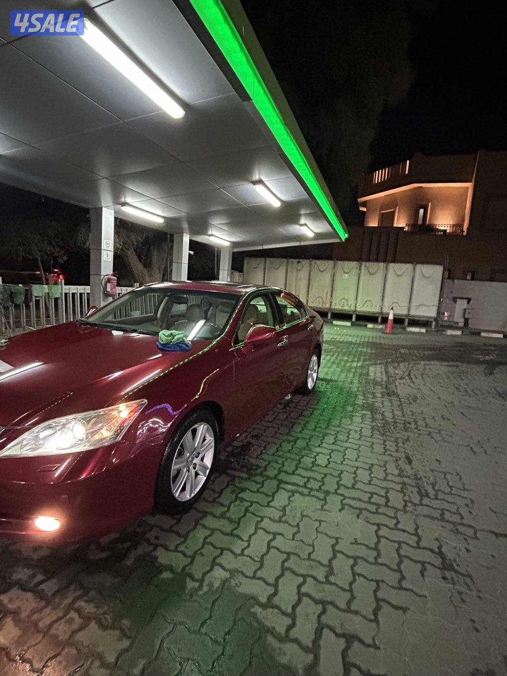 للبيع  لكزسز es350  لون عنابي. من داخل بيج0