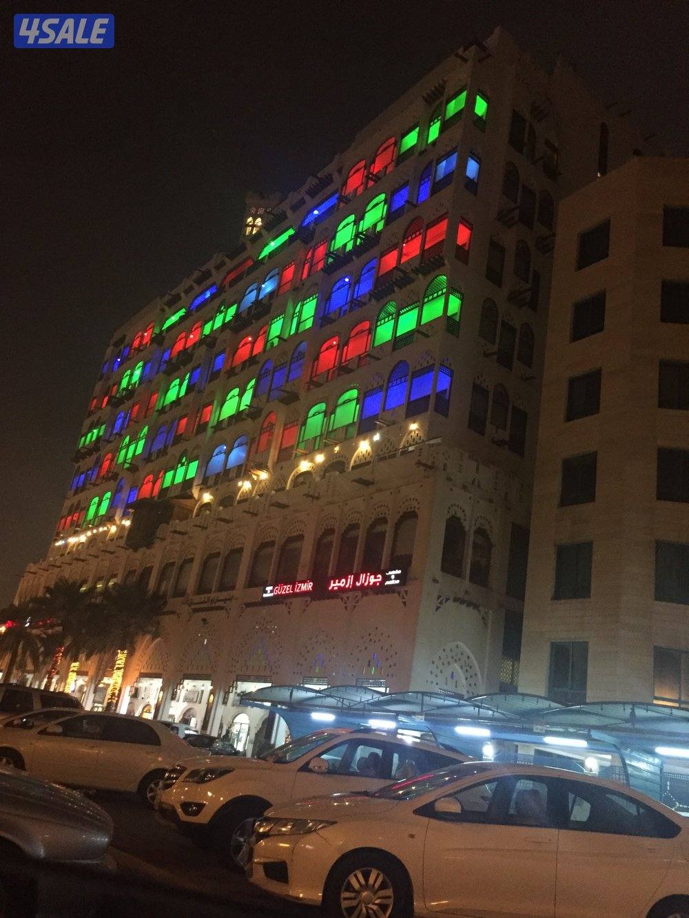 شاب خبره عشر سنوات في المؤسسات الخاصه0