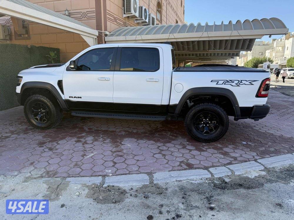 للبيع وانيت دودج رام trx موديل 20220