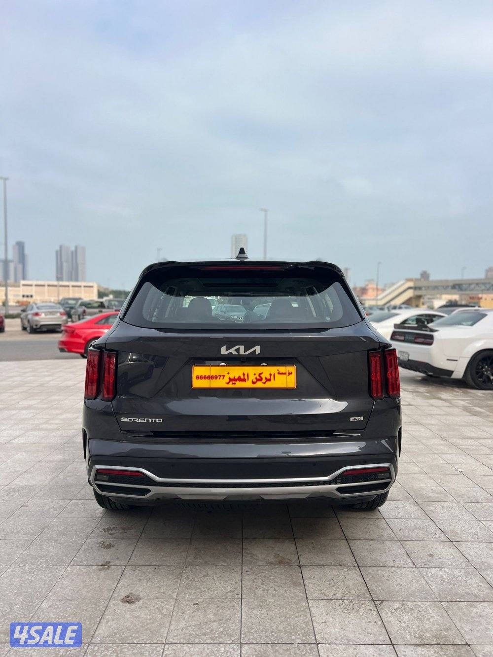 كيا 2023 سورينتو ماشي 60 الف بحالة الوكاله صبغ الوكاله شرط الفحص6